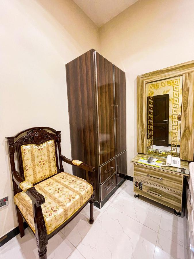 Horizon Hotel Lahore Exterior photo